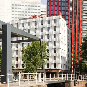 3* מלון Ibis City Centre