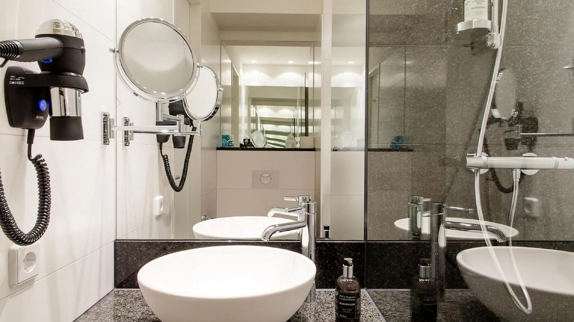 Motel One Rotterdam